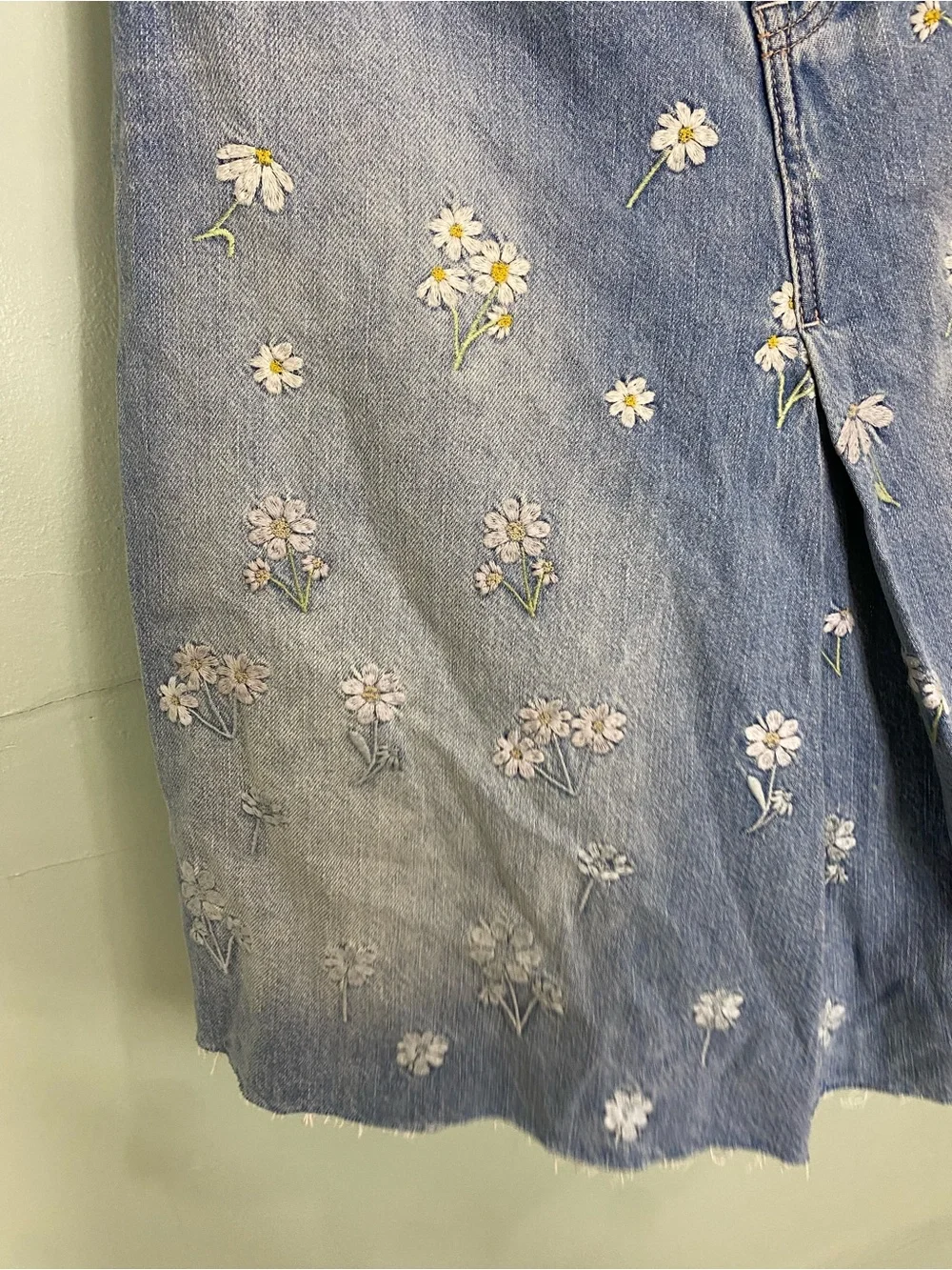 Free People Daisy Mae Embroidered Skirt Denim Jean Floral Blue Size 26